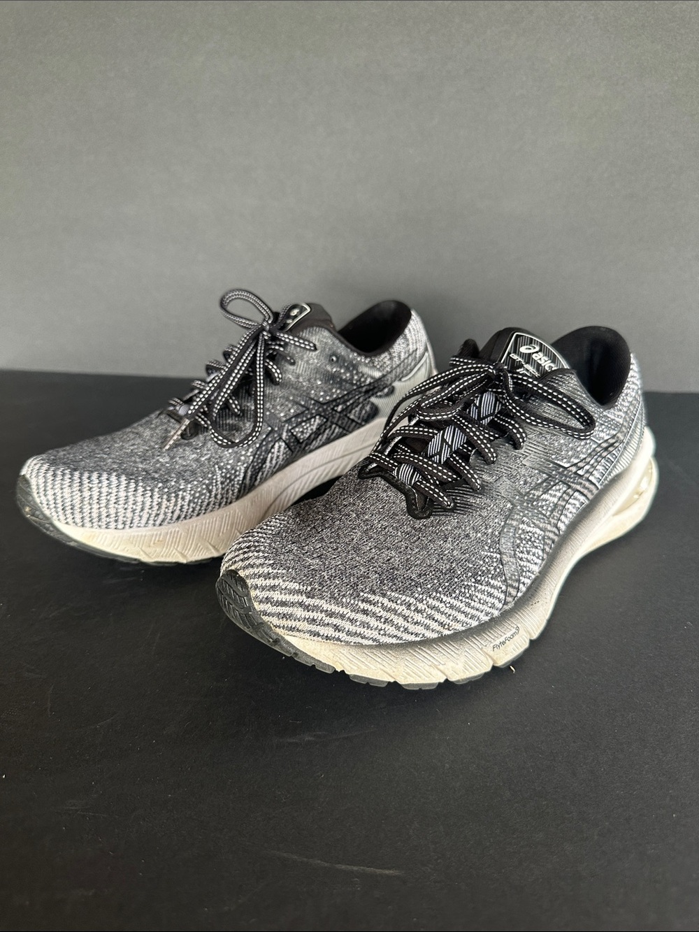 ASICS GT 2000 Tennis shoes women’s size 9